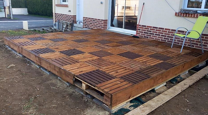 outdoor terrace made with pallets