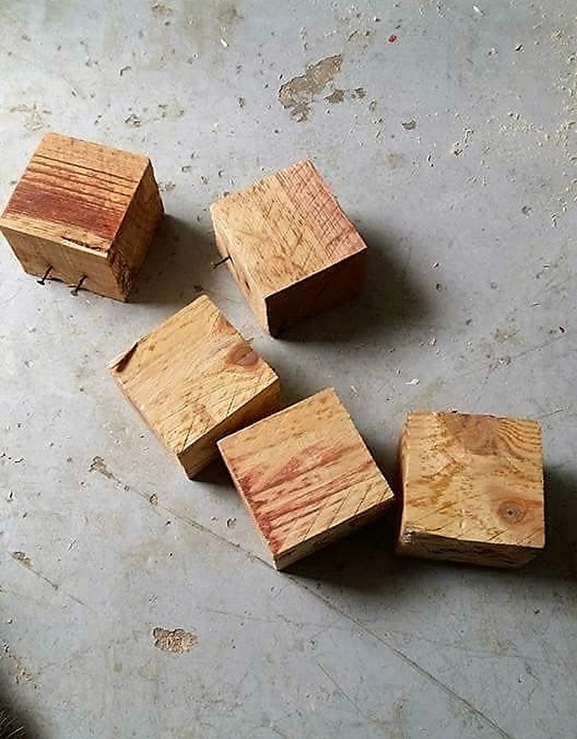 diy-wood-pallet-clock