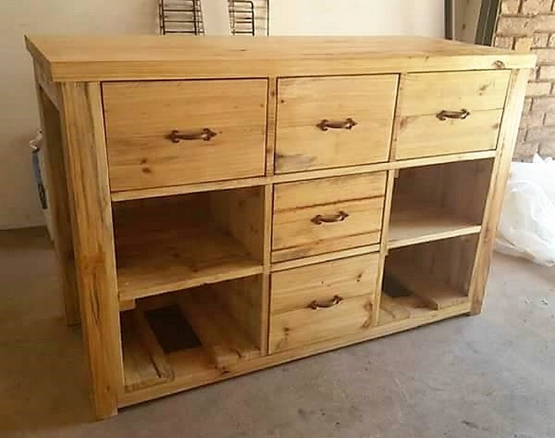 pallet-cabinet-of-drawers