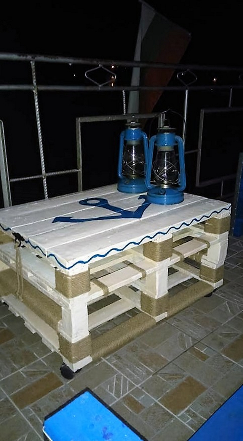 pallet-patio-coffee-table