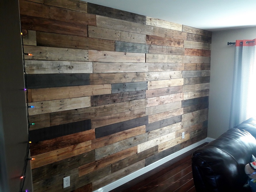 repurposed-pallet-wall