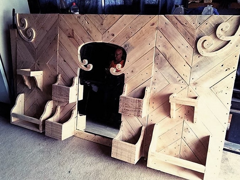 wood-pallet-bed-headboard