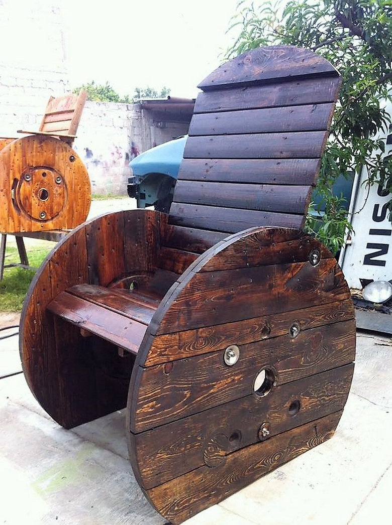 pallet-cable-reel-furniture