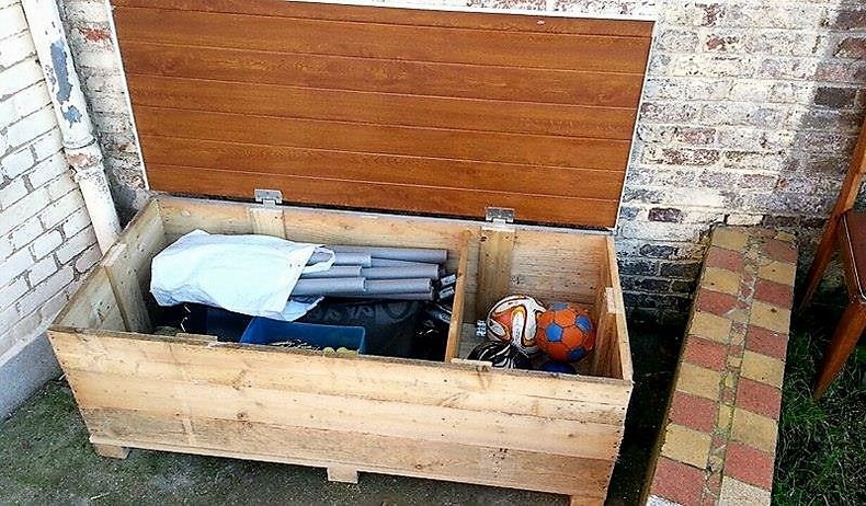 pallet-tools-storage-box