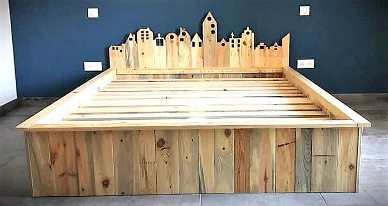 wooden pallet bed