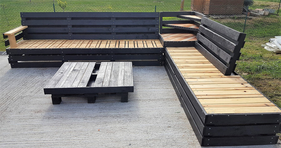 recycled pallet patio couch 3