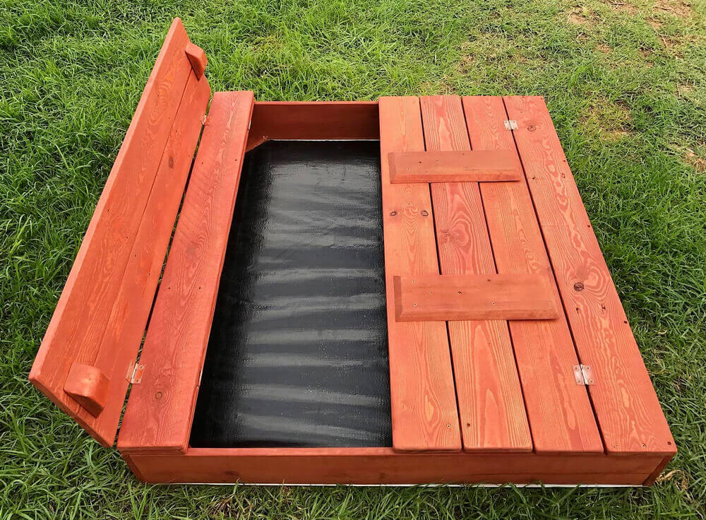 wood pallet sandpit