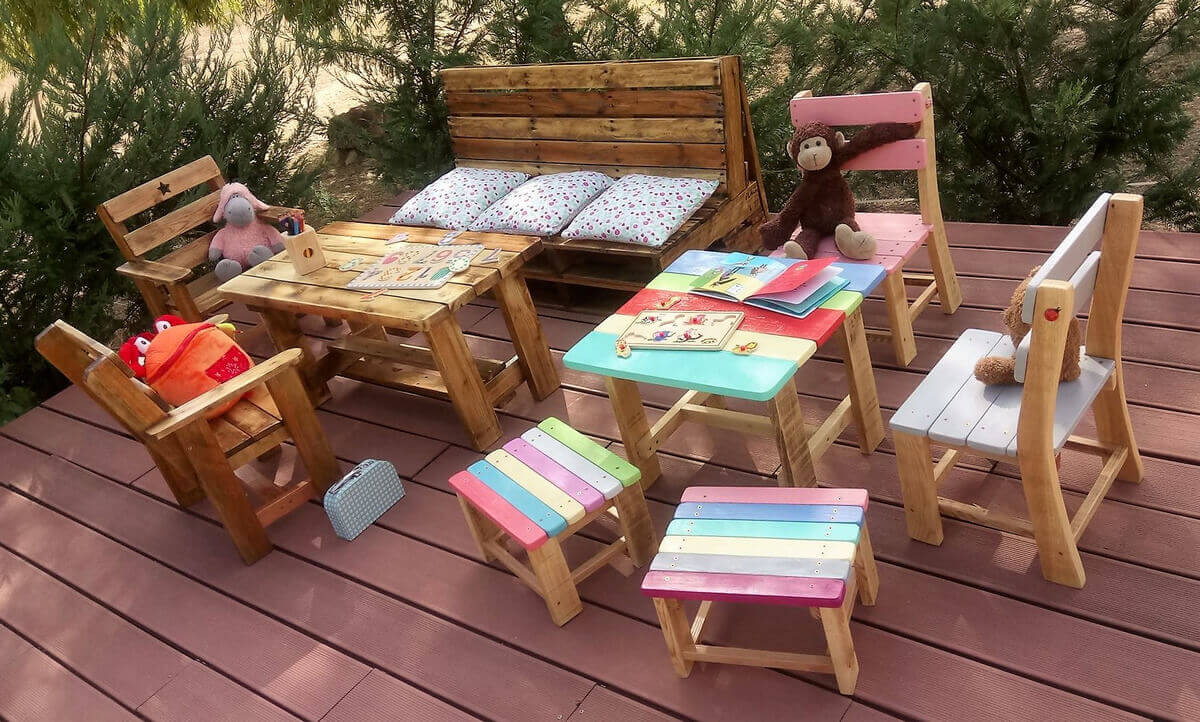 kids furniture madewith pallets