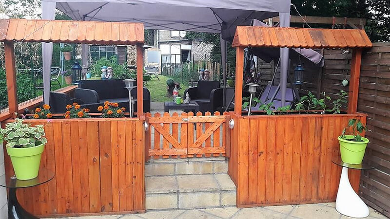 pallets patio lounge entrance idea