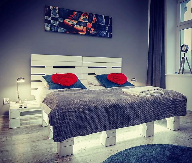 pallets wooden bed project