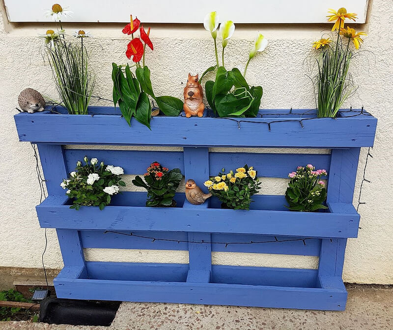 simple wood pallet planter
