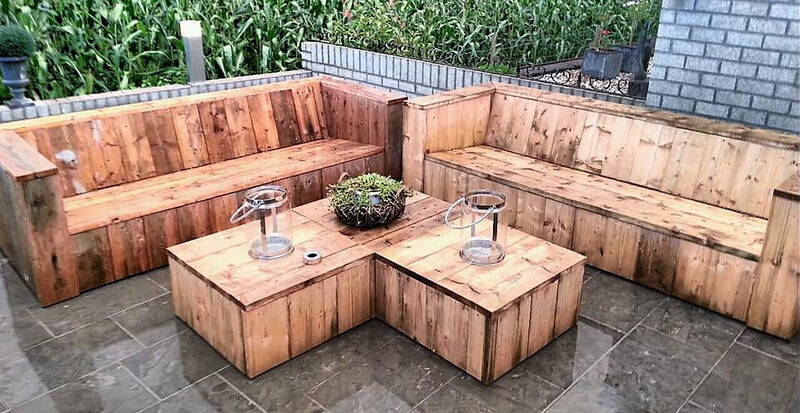 pallets garden couch set
