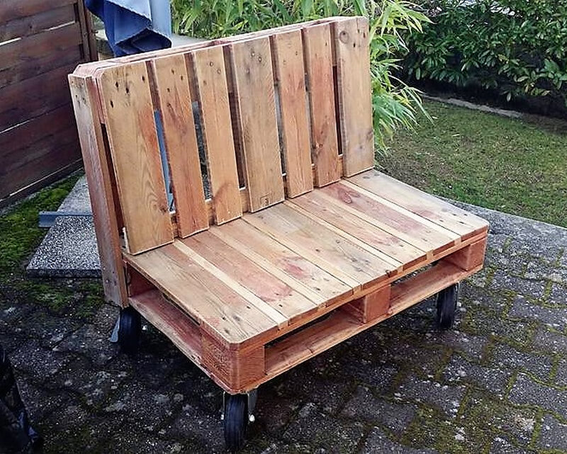 pallets garden seat on wheels