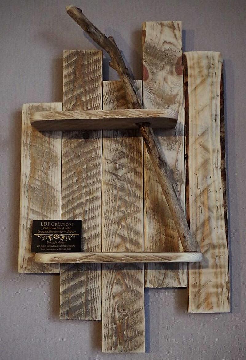 pallet rustic shelf art
