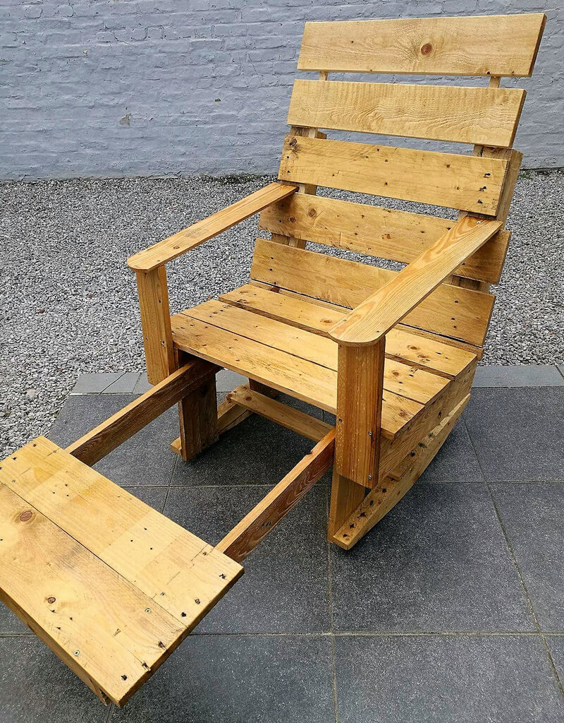 wood pallet chair idea