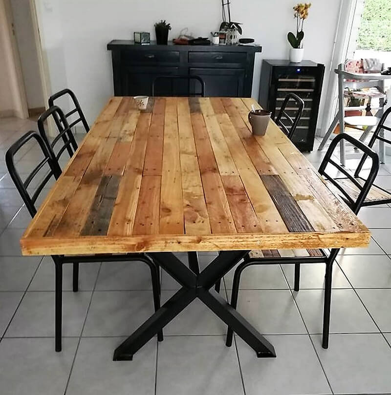 wood pallet dining table