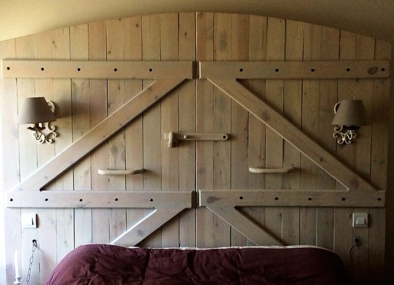 pallet bed headboard art