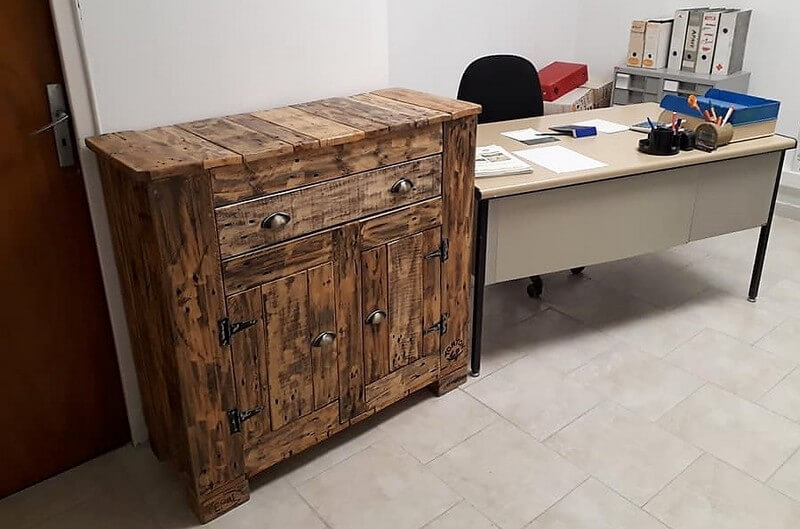 pallets wooden office table