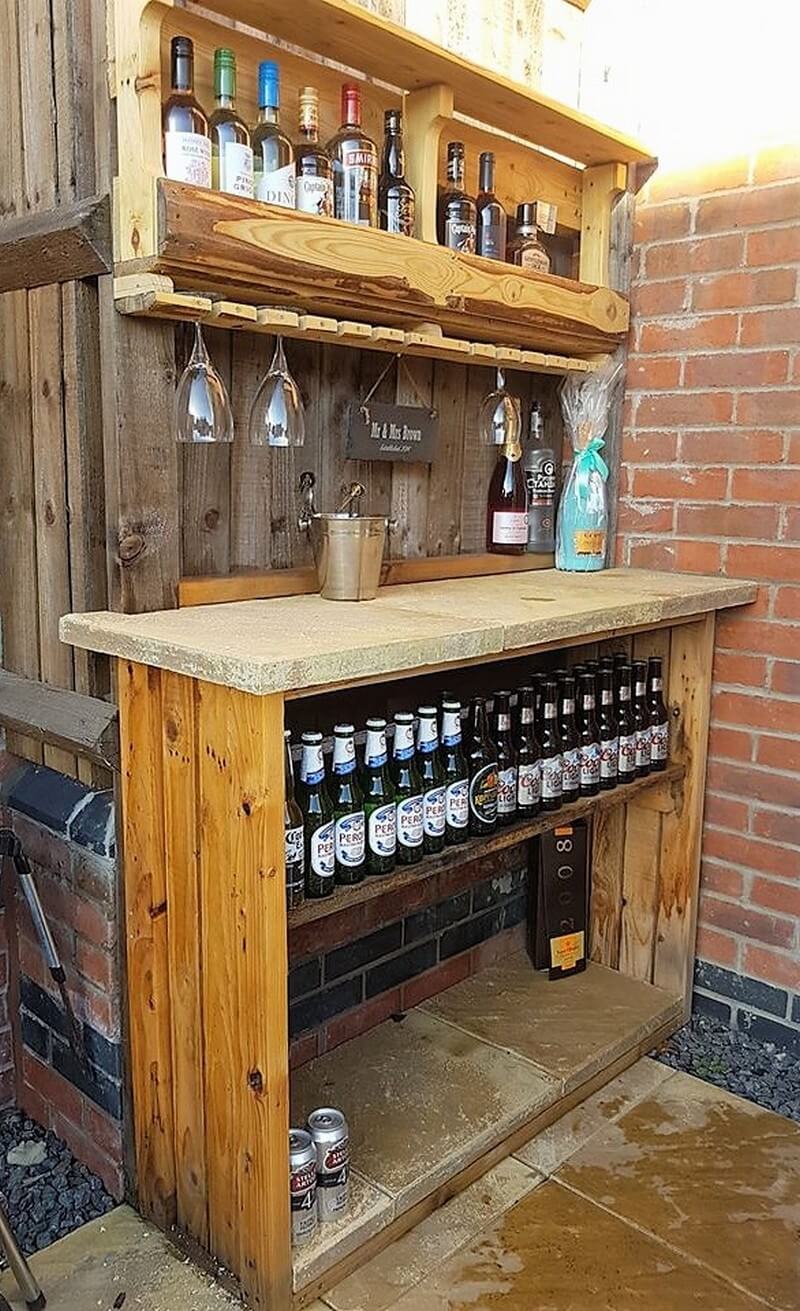 recycled pallet bar