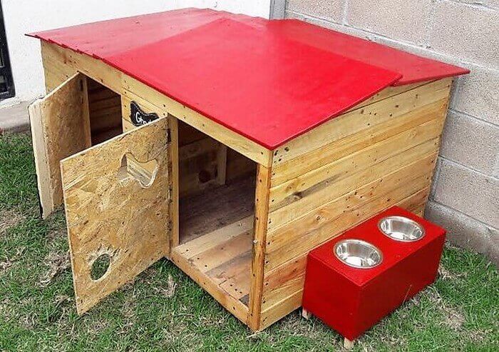 repurposed pallet dog houses