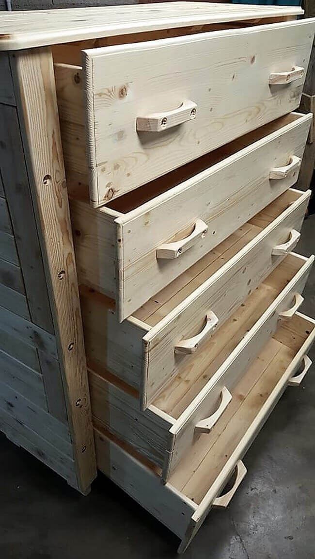 Recycled Pallet Dresser With 5 Drawers Pallet Ideas